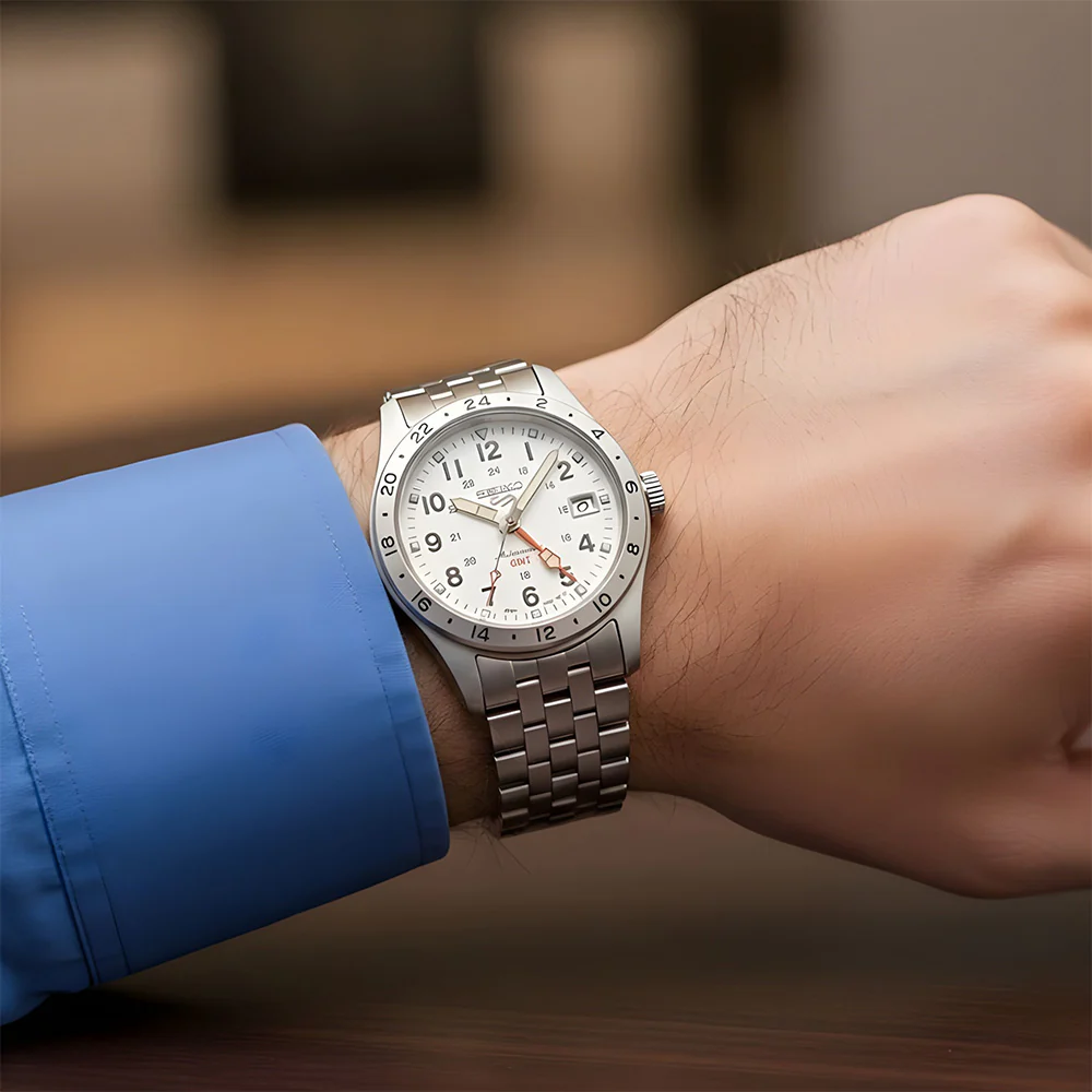 SEIKO 5 GMT SSK059K1 ruka | HETA 1892 satovi i nakit Sarajevo
