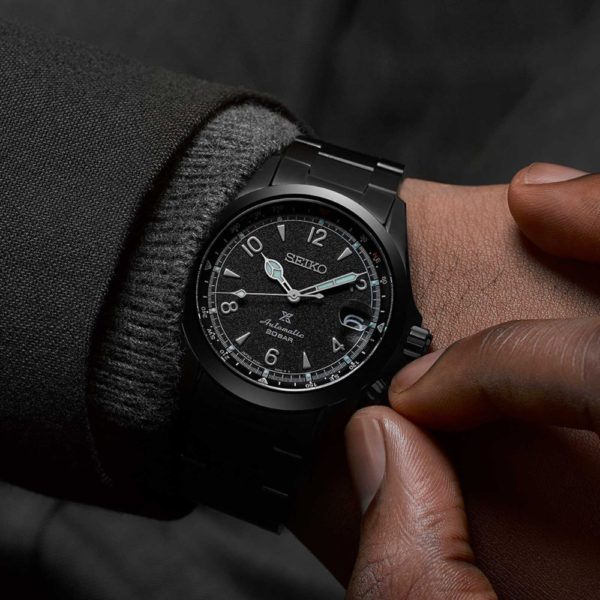 SEIKO PROSPEX BLACK SERIES NIGHT ALPINIST LIMITED EDITION SPB337J1 ruka | HETA 1892 satovi i nakit Sarajevo