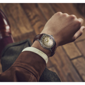 SEIKO PRESAGE CLASSIC LIMITED EDITION IN SHIRACHA SPB529J1 ruka | HETA 1892 satovi i nakit Sarajevo
