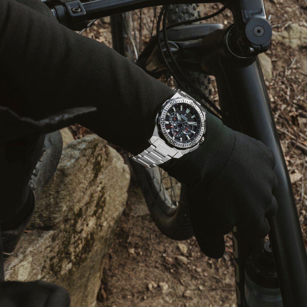 FESTINA CHRONO BIKE 2025 MUŠKI SAT F20724-7 ruka | HETA 1892 satovi i nakit Sarajevo