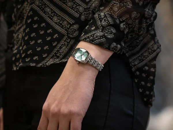 TIMEX ŽENSKI SAT TW2Y22500 ruka | HETA 1892 satovi i nakit Sarajevo