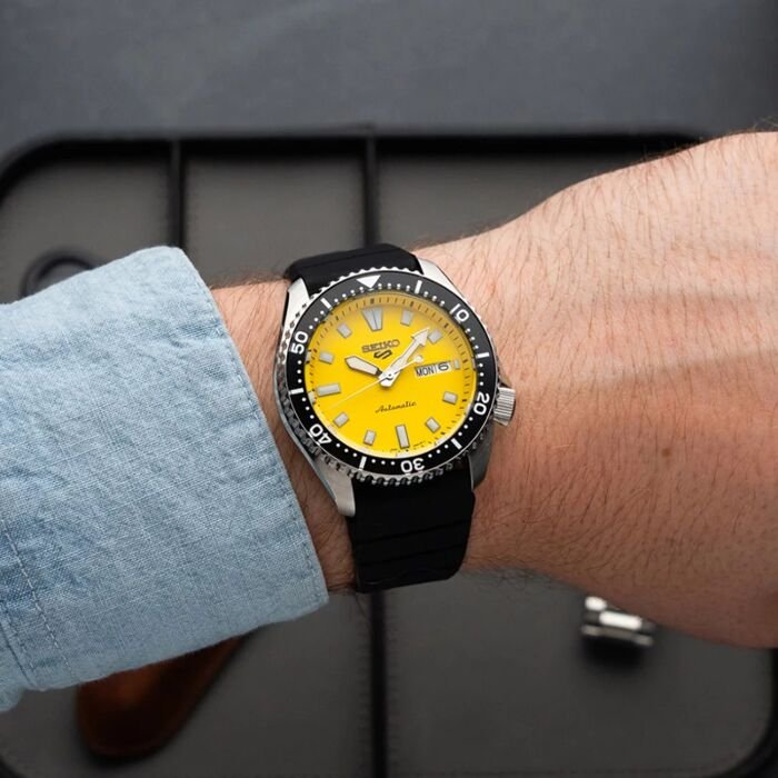 SEIKO 5 SPORT SRPL87K1 ruka | HETA 1892 satovi i nakit Sarajevo