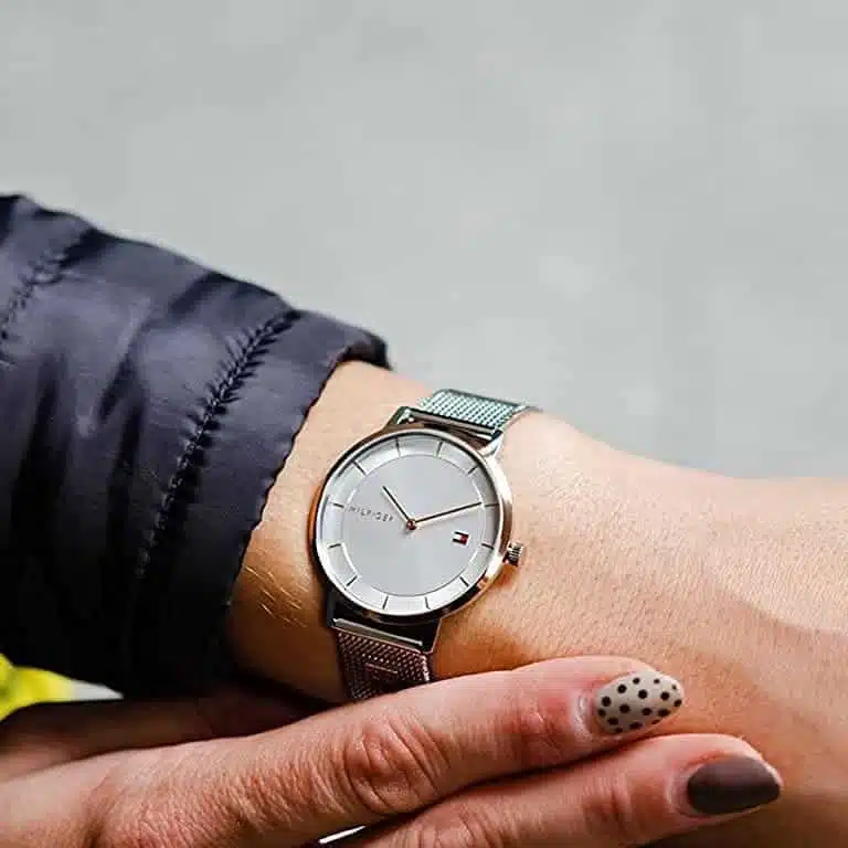 TOMMY HILFIGER ŽENSKI SAT 1782288 ruka | HETA 1892 satovi i nakit Sarajevo