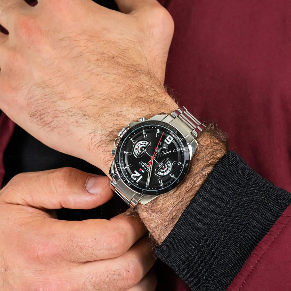 TOMMY HILFIGER MUŠKI SAT 1791472 ruka | HETA 1892 satovi i nakit Sarajevo