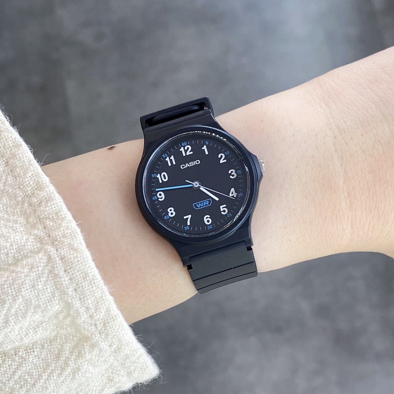 CASIO LQ-24B-1BEF UNISEX SAT ruka | HETA 1892 satovi i nakit Sarajevo