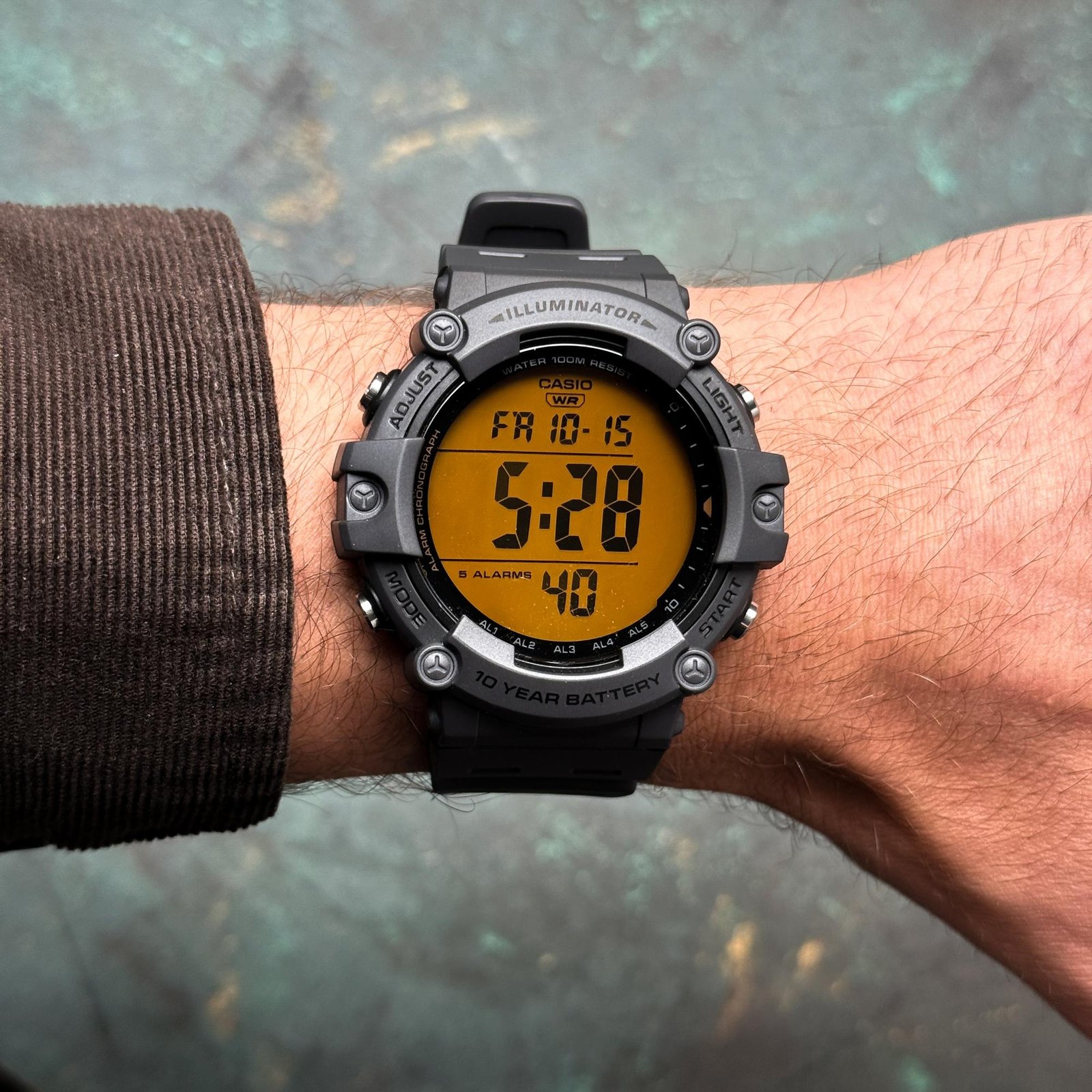 CASIO AE-1500WHC-8AVEF MUŠKI SAT – na ruci
