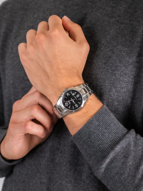 CASIO EDIFICE EF-125D-1AVEG MUŠKI SAT – na ruci