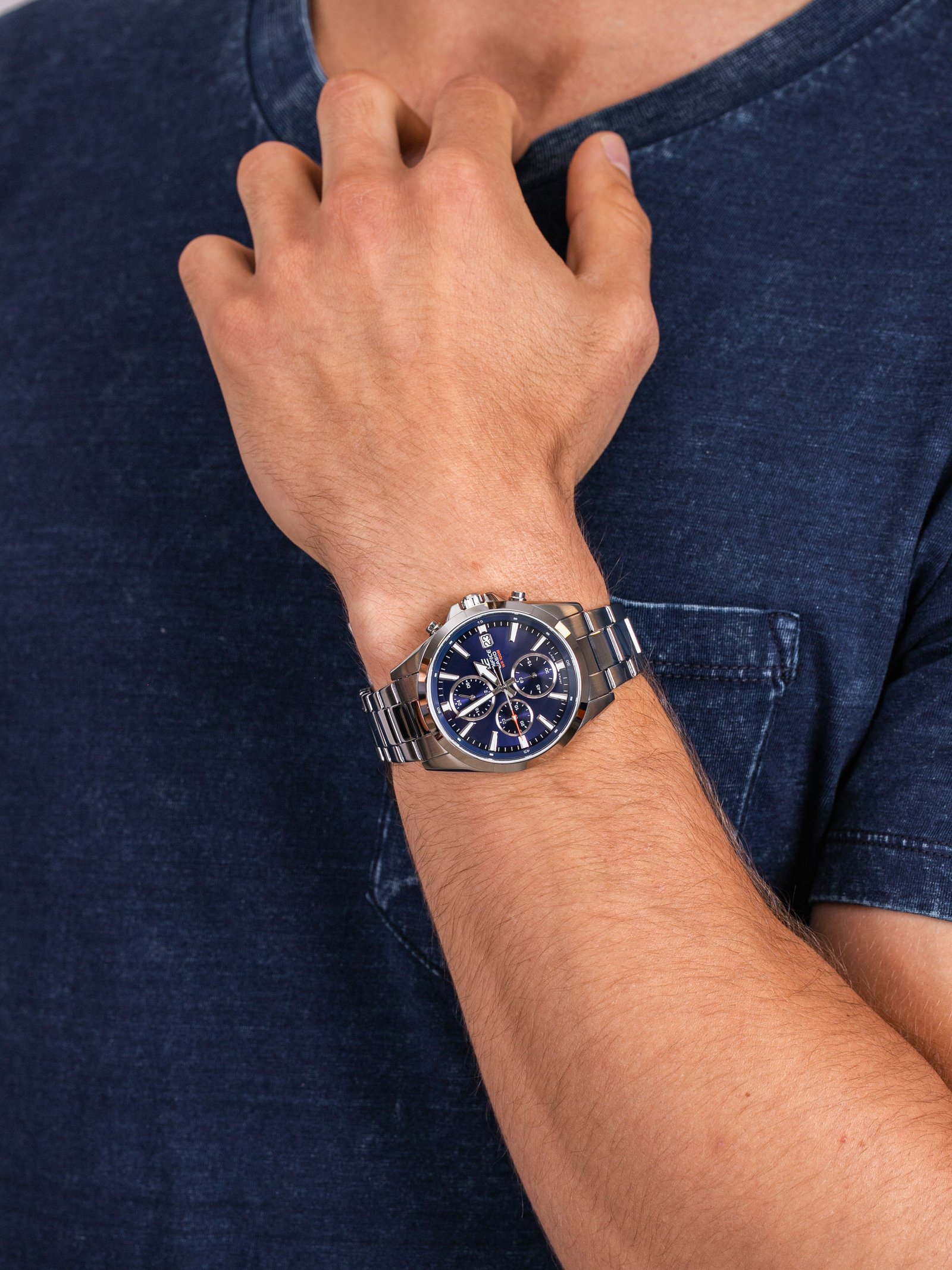 CASIO EDIFICE EFV-560D-2AVUEF MUŠKI SAT ruka | HETA 1892 satovi i nakit Sarajevo