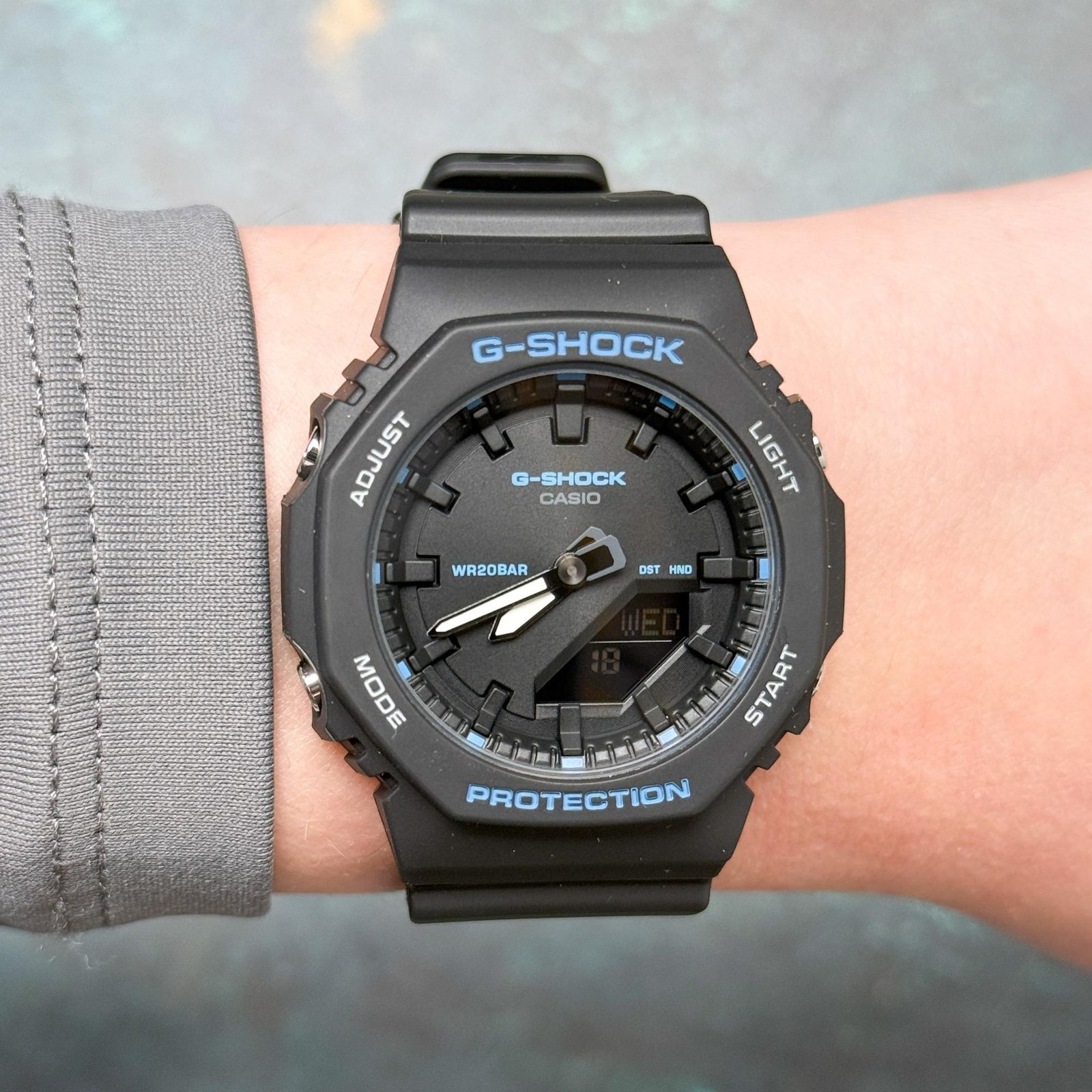 CASIO G-SHOCK GMA-P2100BA-1AER SAT – na ruci