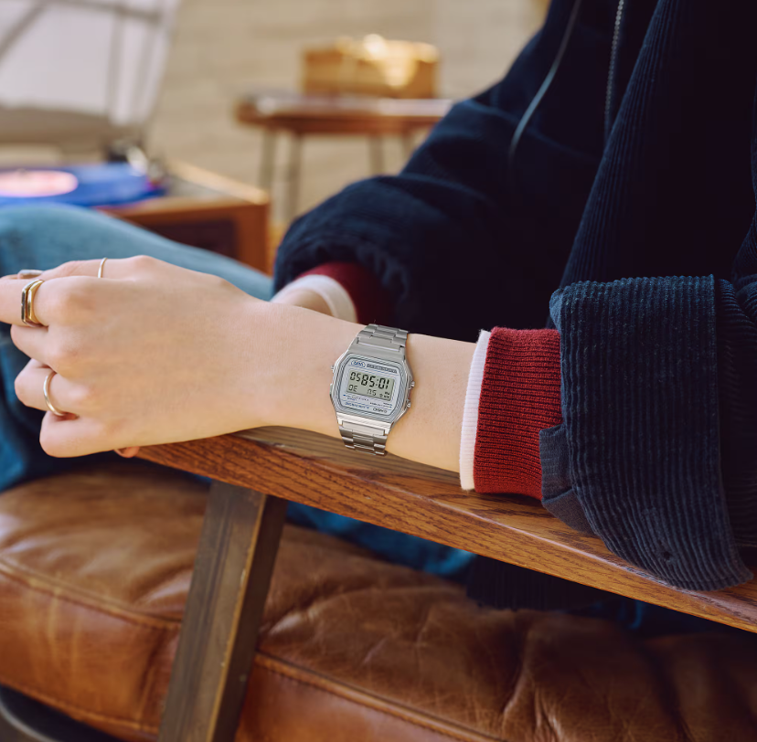 CASIO VINTAGE A158WEA-7EF SAT – na ruci