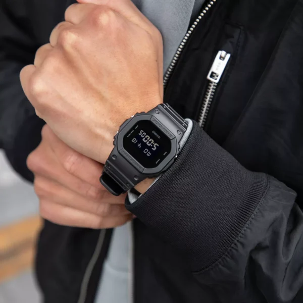CASIO G-SHOCK DW-5600UBB-1ER MUŠKI SAT ruka | HETA 1892 satovi i nakit Sarajevo