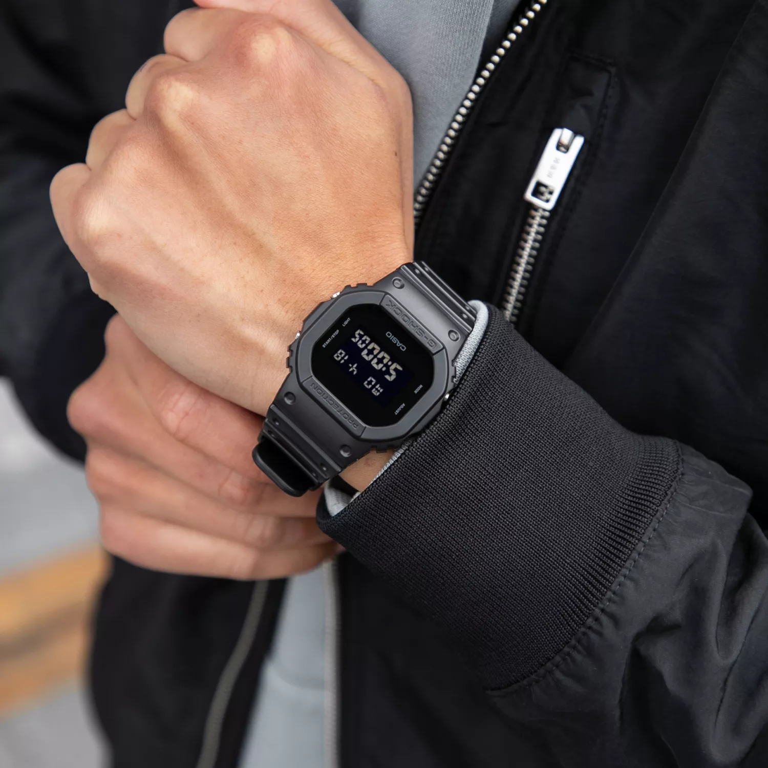 CASIO G-SHOCK DW-5600UBB-1ER MUŠKI SAT ruka | HETA 1892 satovi i nakit Sarajevo