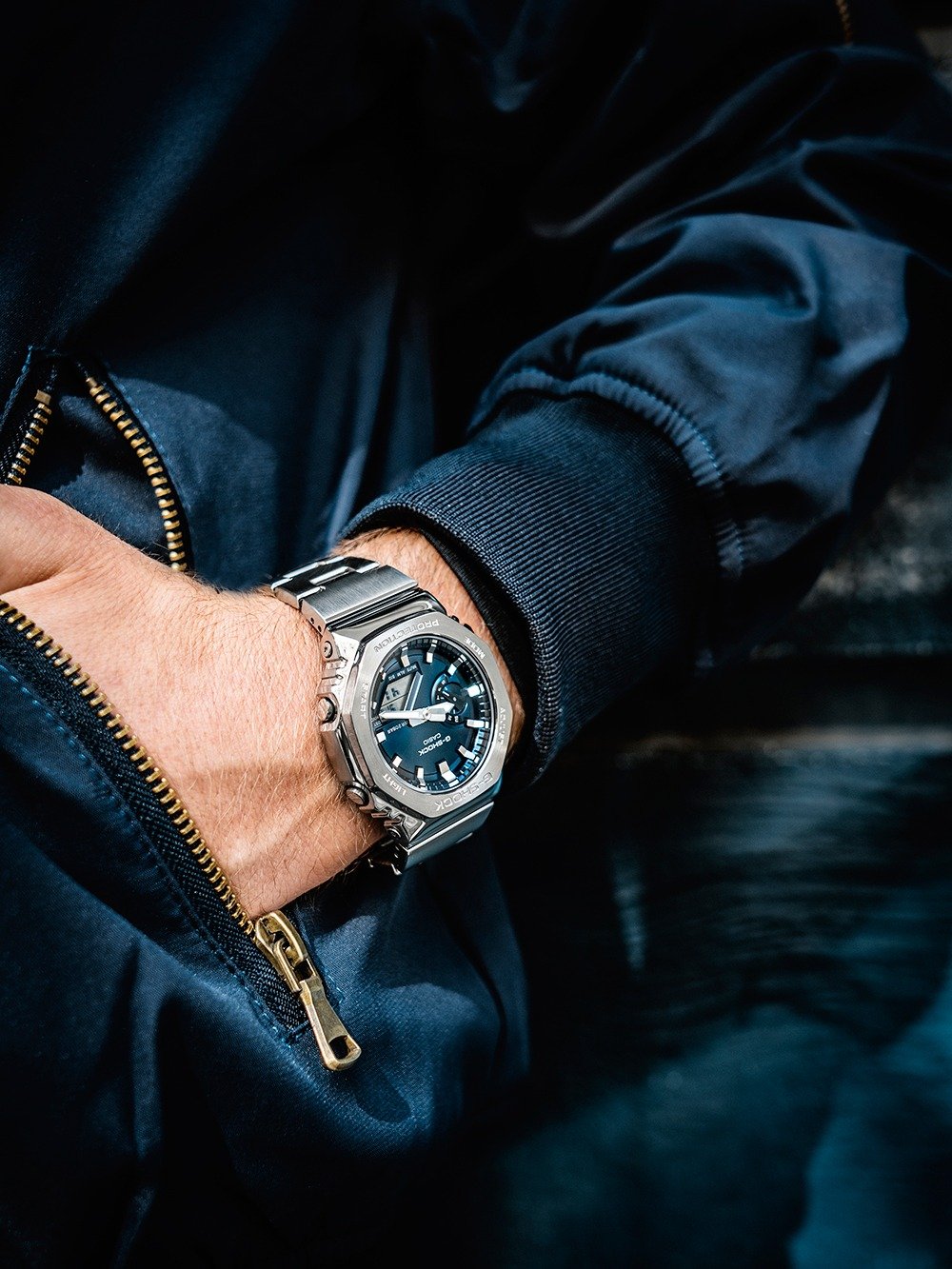 CASIO G-SHOCK GM-2110D-2BER MUŠKI SAT ruka | HETA 1892 satovi i nakit Sarajevo