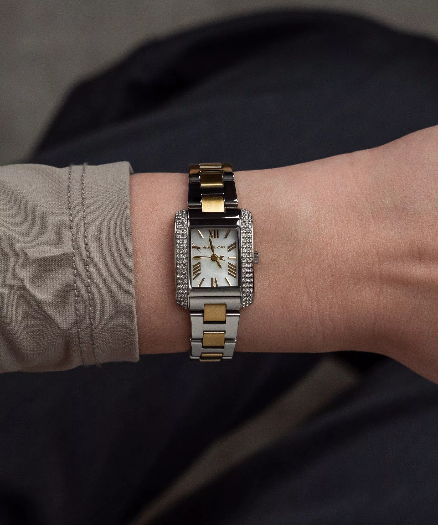 MICHAEL KORS EMERY MK4882 ŽENSKI SAT – pogled 2